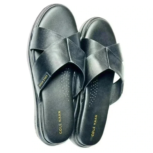 WOMEN’S COLE HAAN BLACK LEATHER SLIDE SANDALS SIZE 8 VERY GOOD QUALITY LEATHER - Picture 3 of 9